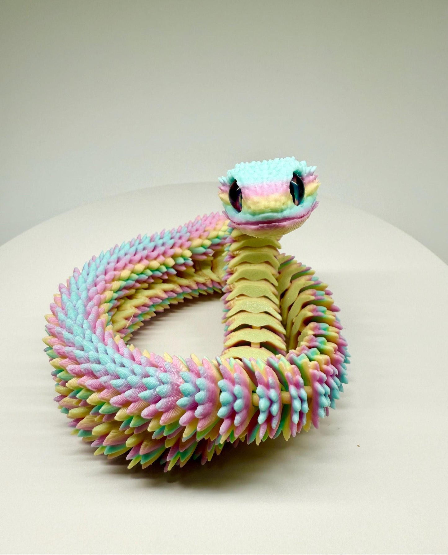 Articulated 3D Printed Flexible Snake Fidget Toy | Dazzling Iridescent PLA Posable Desk Decor | Stress Relief Wearable Unique Gift