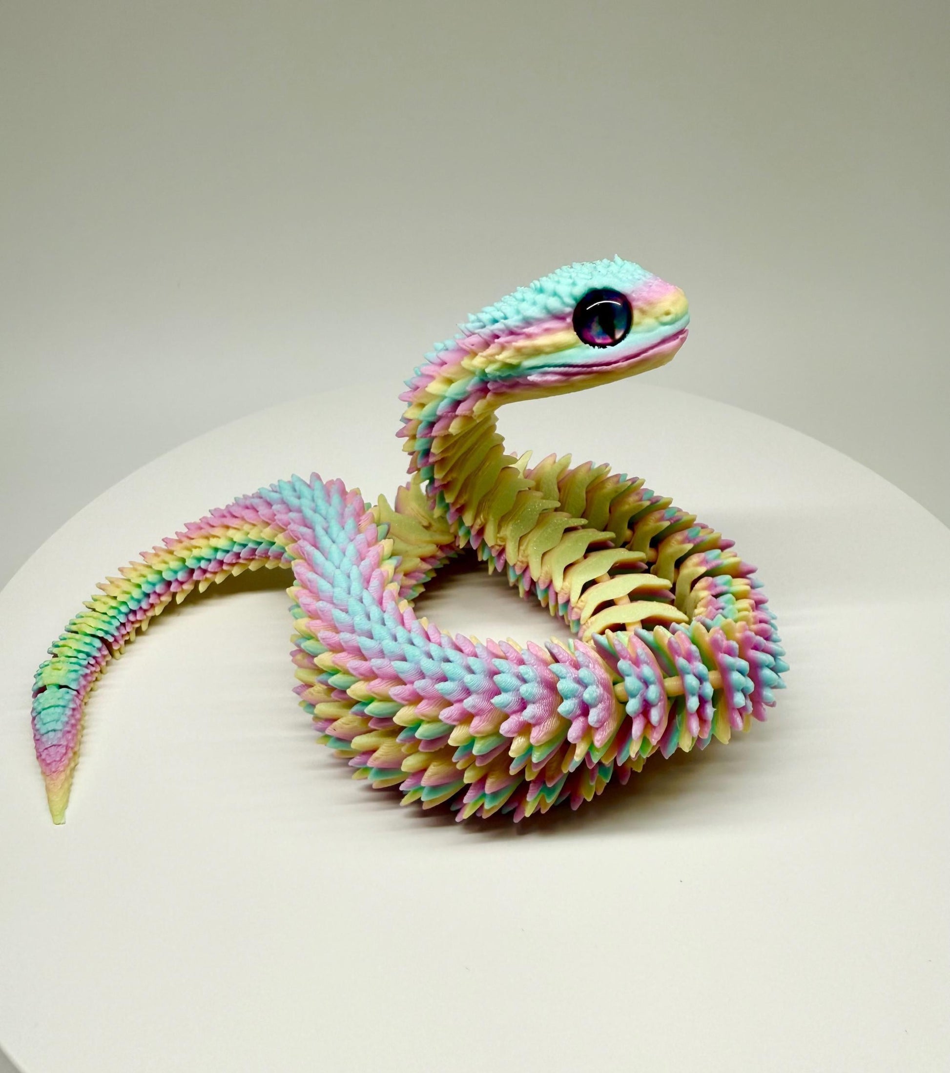 Articulated 3D Printed Flexible Snake Fidget Toy | Dazzling Iridescent PLA Posable Desk Decor | Stress Relief Wearable Unique Gift